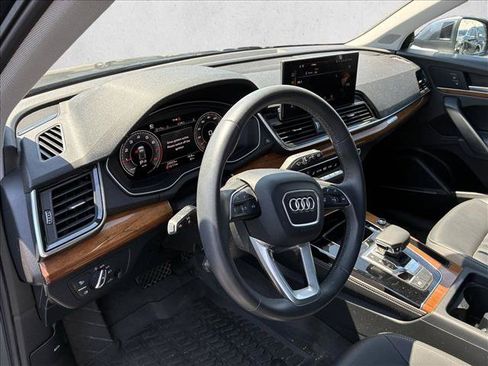 Used 2023 Audi Q5 2.0T Premium Plus w/ Premium Plus Package AWD/4WD image 10