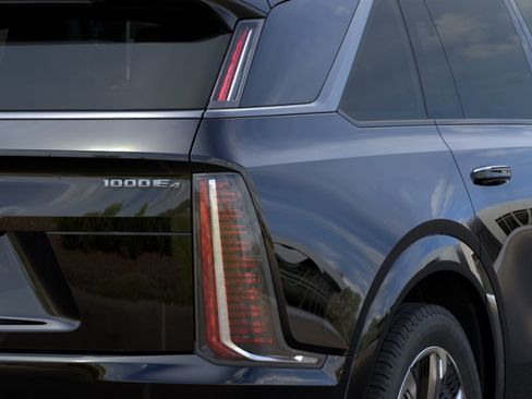 Used 2025 Cadillac Escalade IQ Luxury 2 AWD/4WD image 12