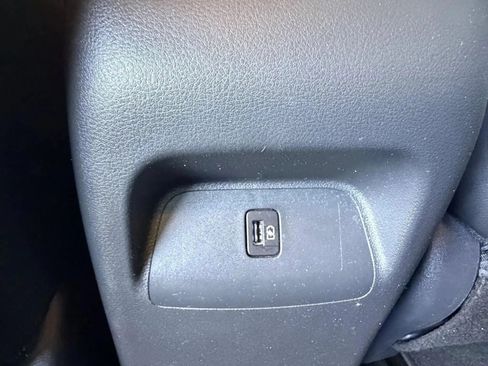 Used 2023 Nissan Sentra SR w/ SR Premium Package FWD image 27
