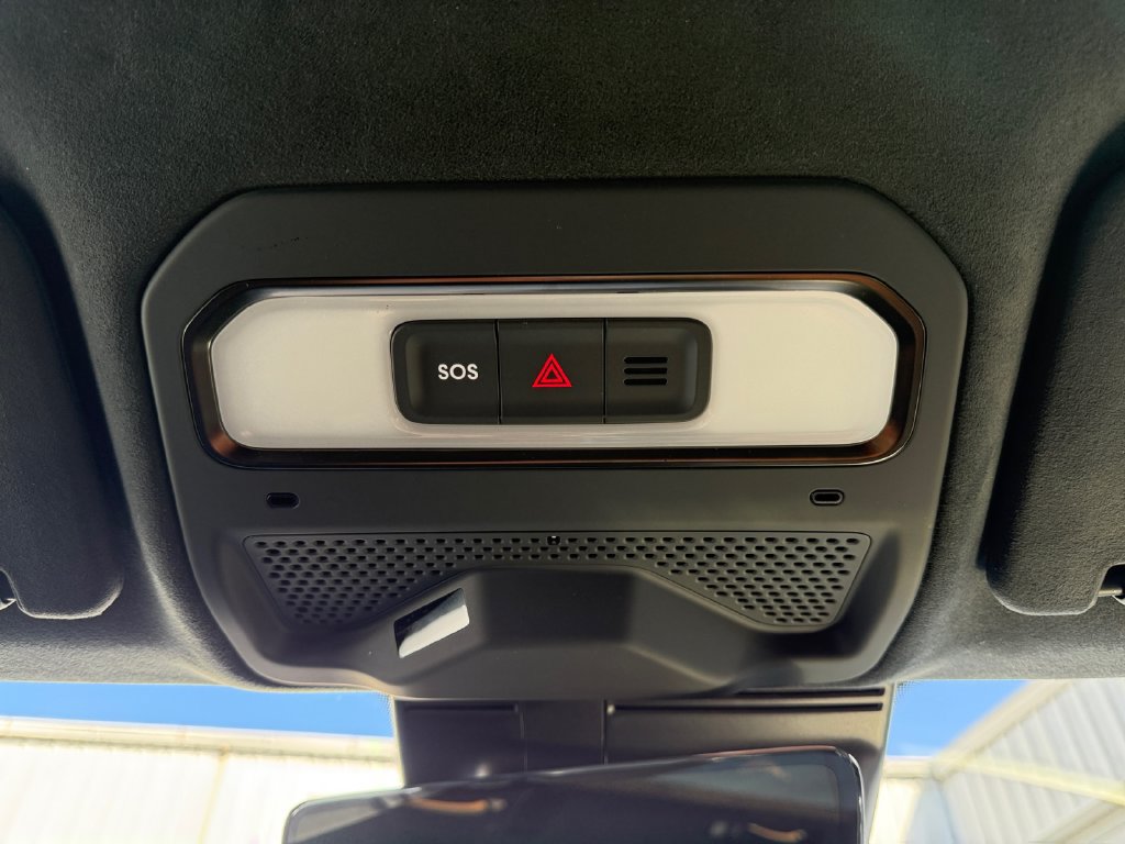 Used 2022 Rivian R1S Launch Edition Quad AWD/4WD image 17