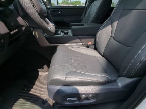 Used 2026 Toyota Tundra Limited AWD/4WD image 10