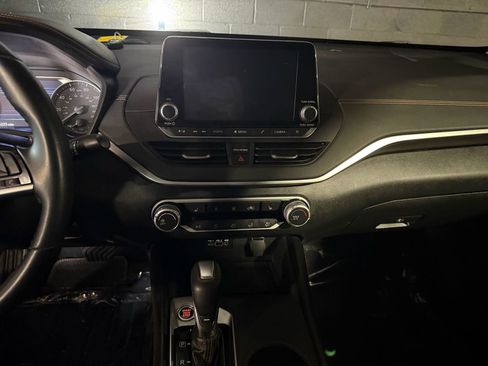 Used 2019 Nissan Altima 2.5 SR w/ SR Premium Package FWD image 14