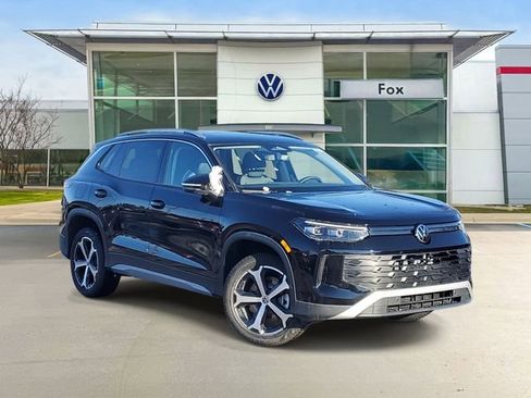 New 2026 Volkswagen Tiguan SE image 1
