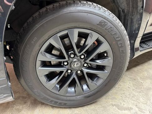 Used 2023 Lexus GX 460 Premium w/ Premium Plus Package image 4