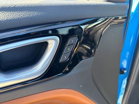 Used 2025 Jeep Compass Limited w/ Elite Group AWD/4WD image 15