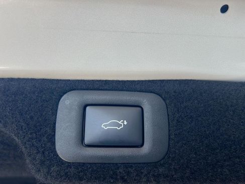 Used 2024 Lexus LS 500 image 35