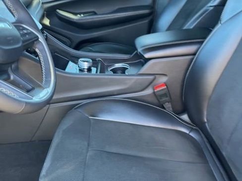 Used 2025 Jeep Grand Cherokee L Laredo image 13