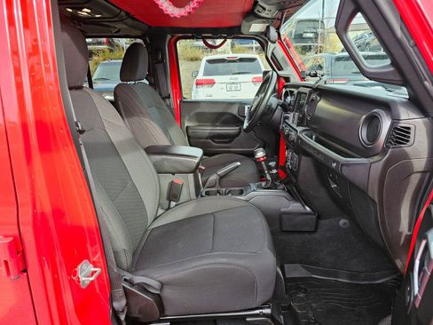 Used 2022 Jeep Wrangler Sport S image 13