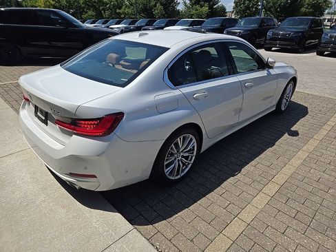 Used 2024 BMW 330i xDrive Sedan w/ Premium Package AWD/4WD image 5