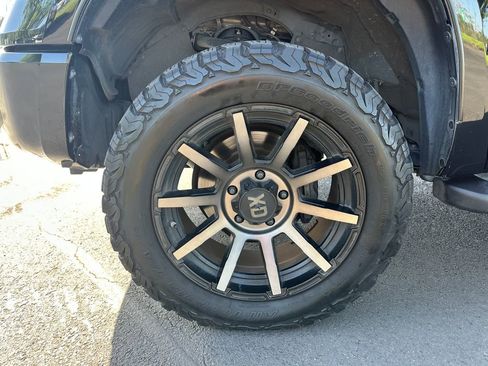 Used 2021 Toyota Tundra Platinum AWD/4WD image 12