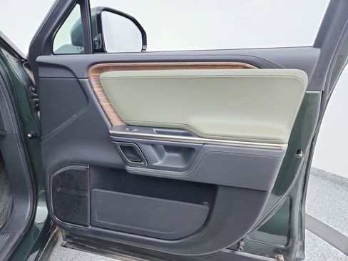 Used 2023 Rivian R1S Adventure image 36