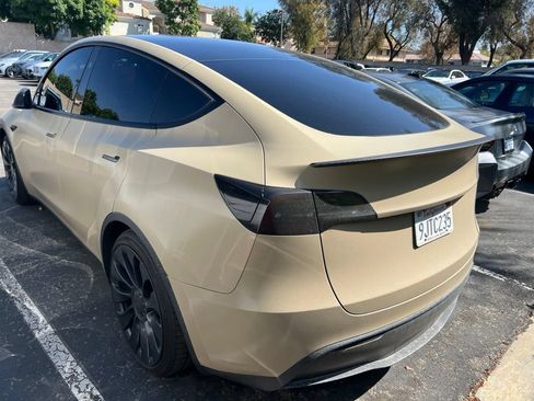 Used 2023 Tesla Model Y Performance AWD/4WD image 6
