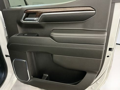 Used 2024 GMC Sierra 1500 Elevation image 31