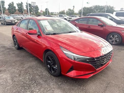 Used 2021 Hyundai Elantra SEL w/ Convenience Package image 1