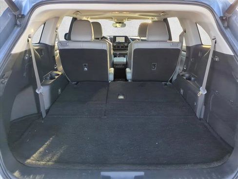Certified 2023 Toyota Highlander XLE image 24