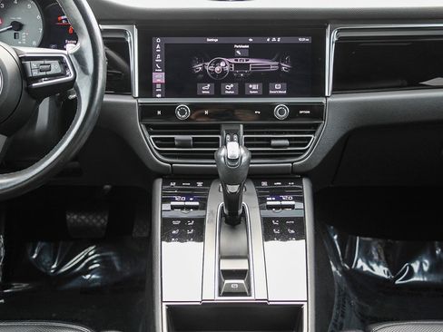 Used 2023 Porsche Macan S image 13