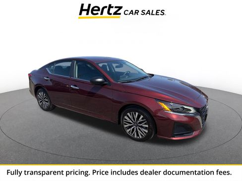 Used 2025 Nissan Altima 2.5 SV FWD image 1