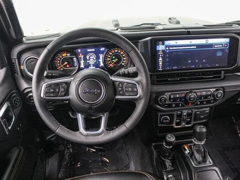 Used 2025 Jeep Wrangler Unlimited Sahara w/ Safety Group AWD/4WD image 25