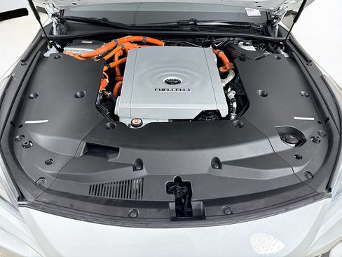 Used 2023 Toyota Mirai w/ Advanced Technology Package RWD image 32