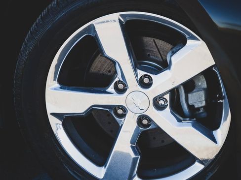 Used 2015 Chevrolet Volt Premium w/ Premium Trim Package image 2