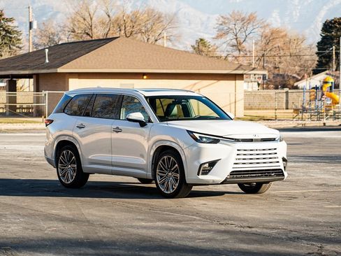 Used 2024 Lexus TX 350 350 Premium image 3