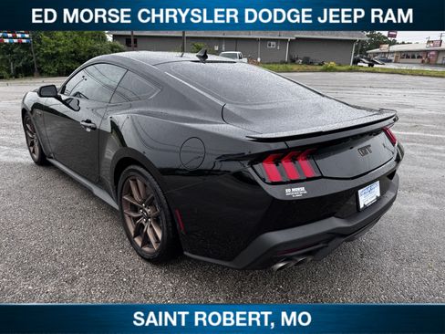 Used 2025 Ford Mustang GT Premium RWD image 5