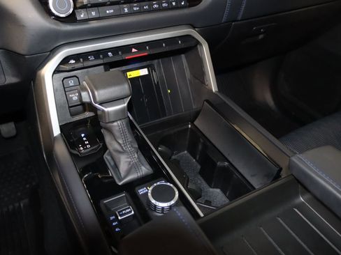 Used 2024 Toyota Tundra Platinum AWD/4WD image 49