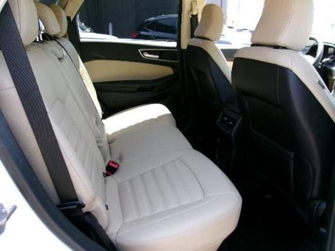Certified 2023 Ford Edge SEL w/ Convenience Package AWD/4WD image 5