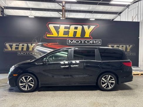 Used 2022 Honda Odyssey Touring image 2