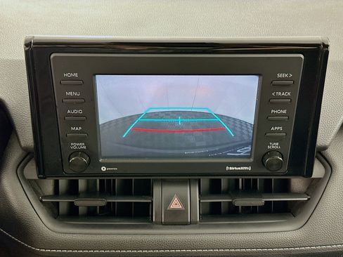 Used 2020 Toyota RAV4 LE image 21