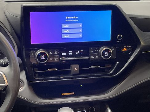 Certified 2023 Toyota Highlander XSE image 31