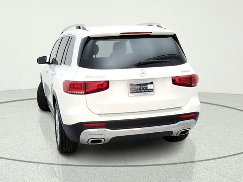 Certified 2022 Mercedes-Benz GLB 250 4MATIC w/ Premium Package Lite image 11