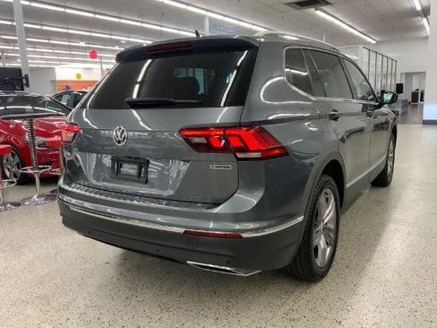 Used 2019 Volkswagen Tiguan SEL Premium AWD/4WD image 5