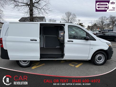 Used 2022 Mercedes-Benz Metris image 9