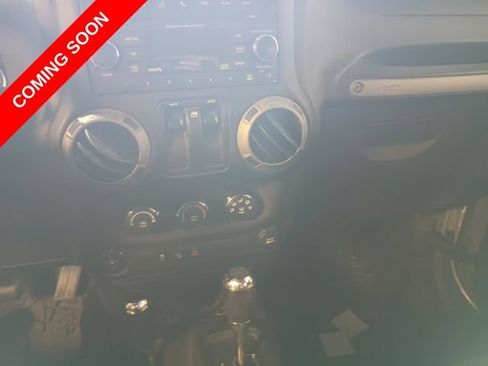 Used 2015 Jeep Wrangler Sport w/ Quick Order Package 24S AWD/4WD image 10