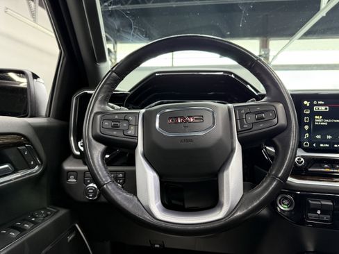 Used 2022 GMC Sierra 1500 Elevation w/ Preferred Package image 15