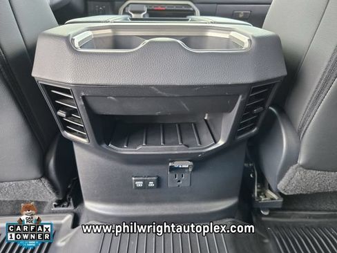 Used 2024 Toyota Tundra Limited AWD/4WD image 11