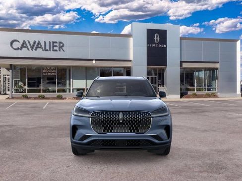 Used 2026 Lincoln Aviator AWD image 6