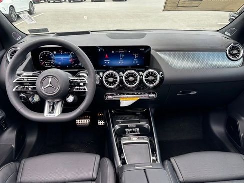New 2026 Mercedes-Benz GLA 35 AMG 4MATIC image 18