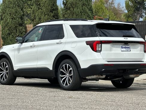 New 2027 Ford Explorer ST-Line w/ Premium Package RWD image 6