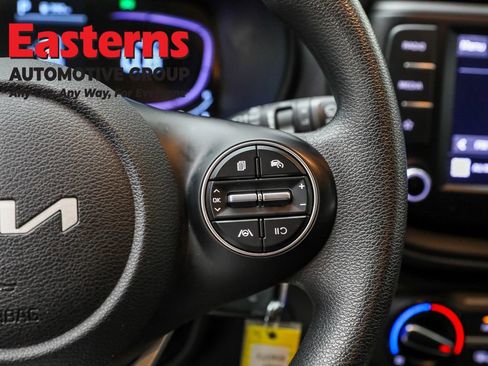 Used 2023 Kia Soul LX w/ Option Group 015 image 16