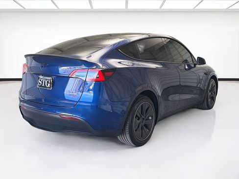 Used 2021 Tesla Model Y Long Range image 4