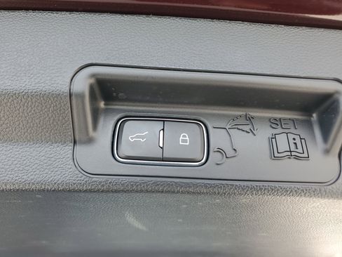 Used 2023 Ford Explorer XLT w/ Equipment Group 202A image 18