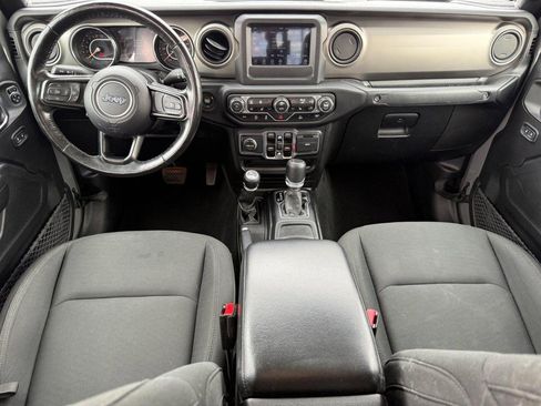 Used 2021 Jeep Gladiator Sport image 12