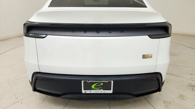 Used 2026 Tesla Model Y 2WD image 27