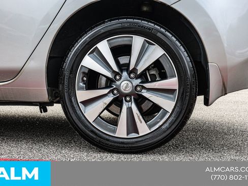 Used 2015 Nissan Leaf SL w/ Premium Package image 17