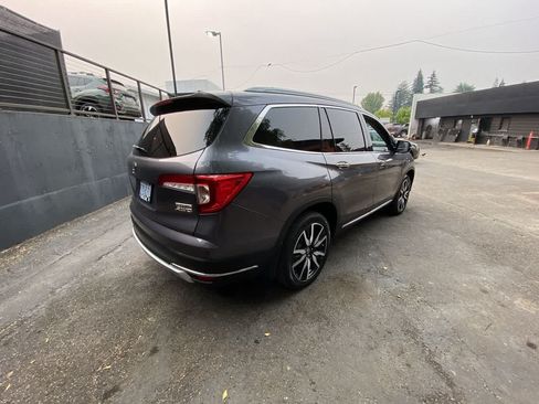 Used 2019 Honda Pilot Touring image 6