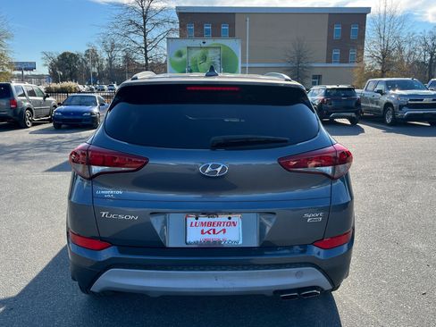 Used 2018 Hyundai Tucson Sport image 17