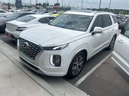 Used 2021 Hyundai Palisade Limited FWD image 2