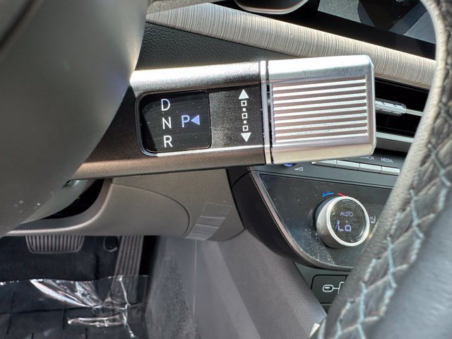 Used 2025 Hyundai Sonata Limited FWD image 40